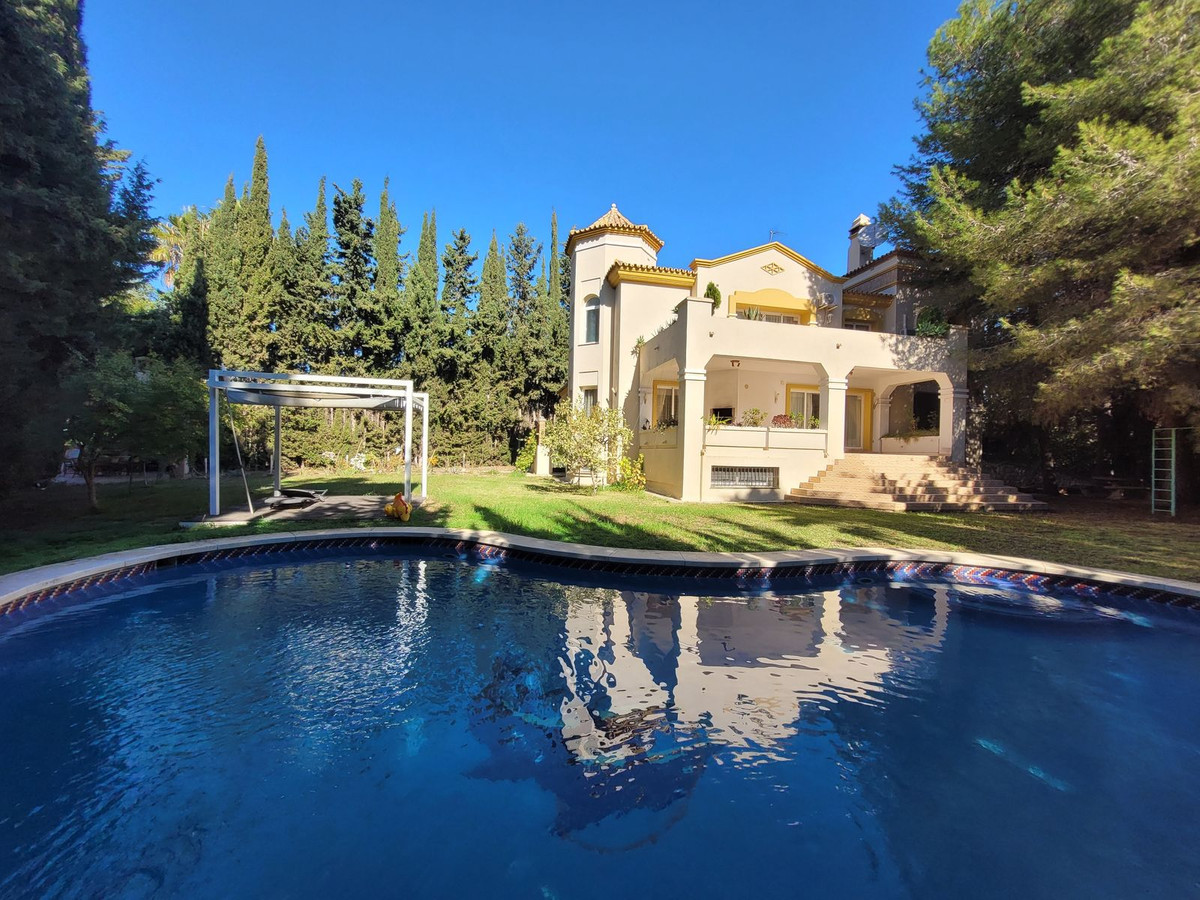 Villa, El Paraiso, Málaga, Andalucía, Spanje