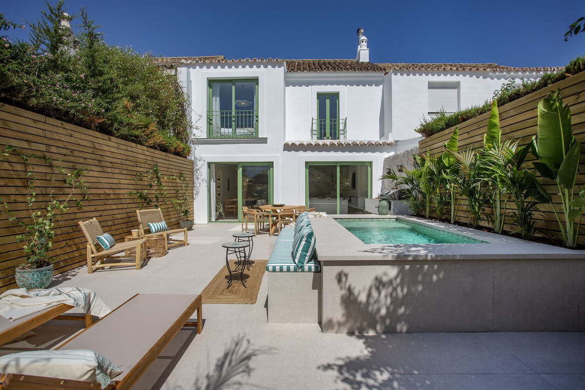 Townhouse, San Pedro de Alcántara, Málaga, Andalucía, Spain