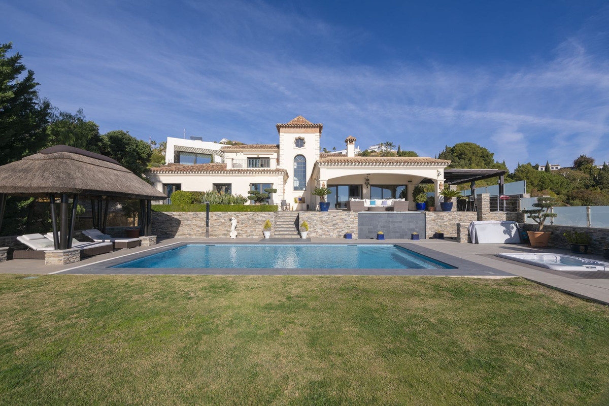 Detached villa, Marbella, Málaga, Andalucía, Spain