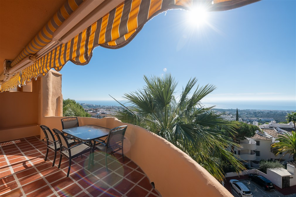 Middle floor apartment, Calahonda, Málaga, Andalucía, Spain