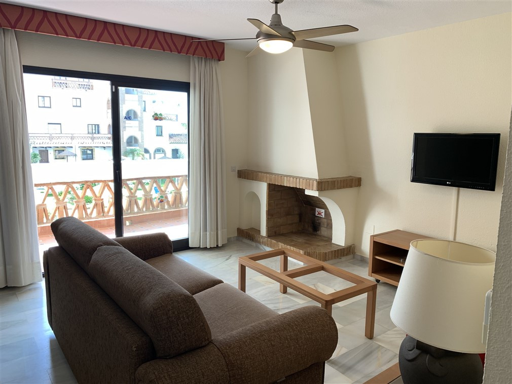 Middenverdieping appartement, Calahonda, Málaga, Andalucía, Spanje