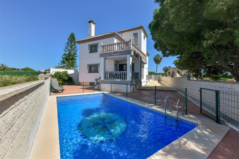 Vrijstaande villa (O.B.), Marbella, Málaga, Andalucía, Spanje